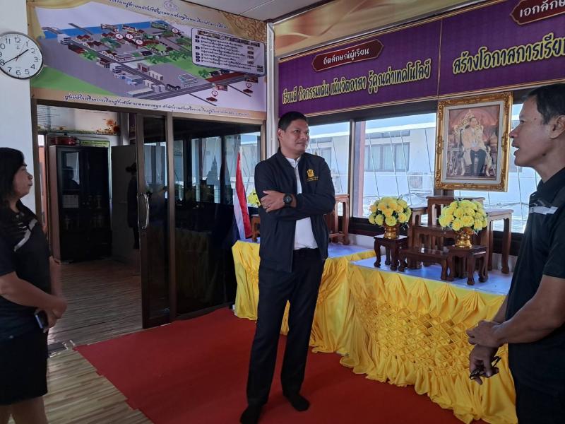 11. นิเทศตรวจเยี่ยม และให้คำปรึกษาแนวทางการพัฒนา ห้องสมุดประชาชนอำภอคลองขลุง