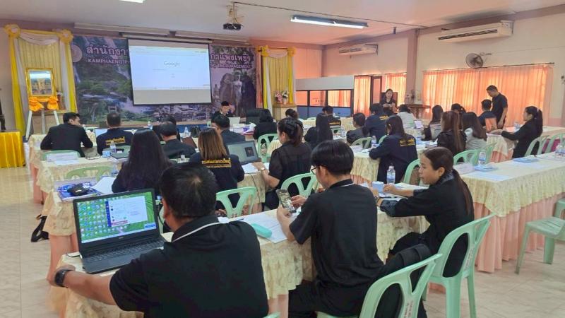 6. โครงการประชุมชี้แจงการส่งเสริมหน้าที่พลเมือง และประชาธิปไตยในสังคมไทย