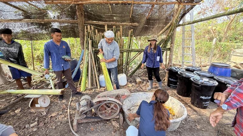 37. โครงการสานต่อศาสตร์พระราชา ตามหลักปรัชญาของเศรษฐกิจพอเพียง