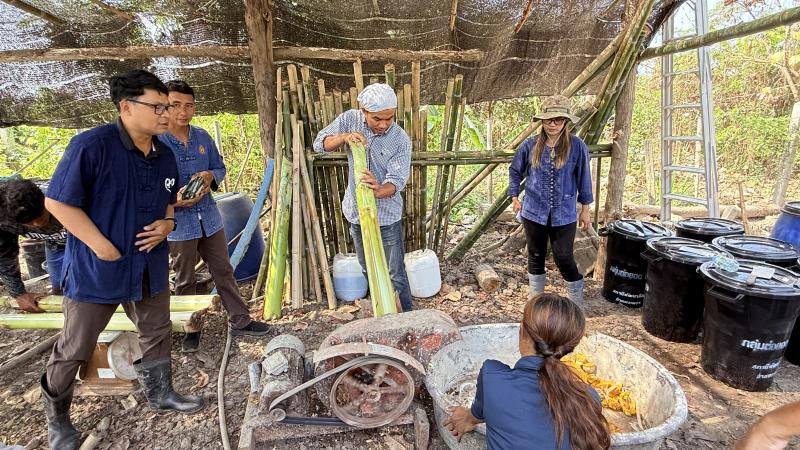 38. โครงการสานต่อศาสตร์พระราชา ตามหลักปรัชญาของเศรษฐกิจพอเพียง