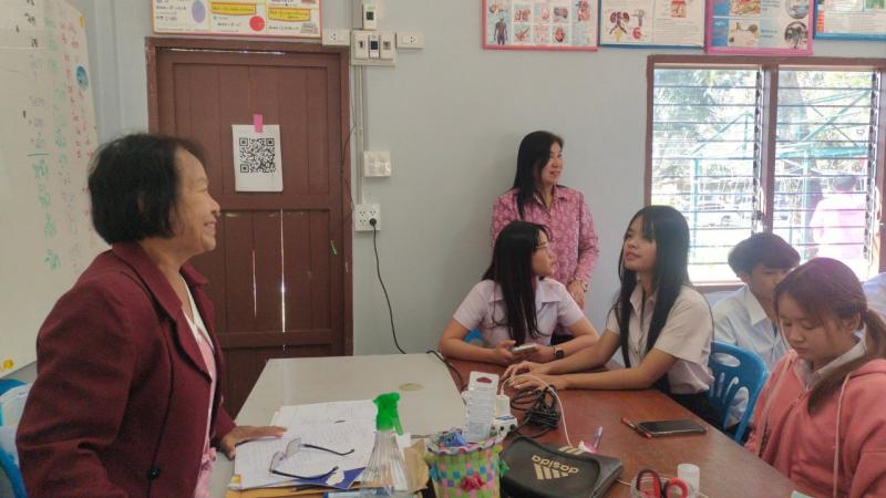 1. พบกลุ่มนักศึกษา ศกร.ตำบลเพชรชมภู 