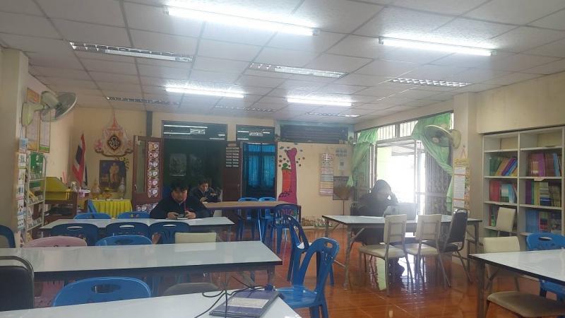 3. พบกลุ่มนักศึกษาลานดอกไม้ตก เรียนรู้หลักปรัชญาของเศรษฐกิจพอเพียงฯ