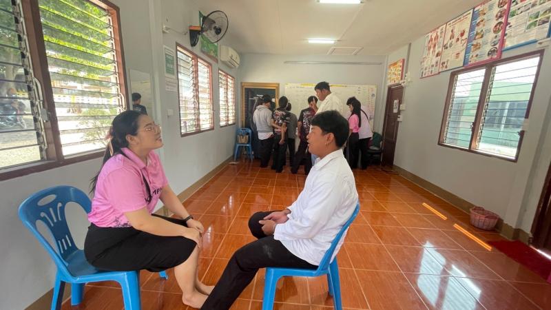 13. พบกลุ่มนักศึกษาตำบลเพชรชมภู เรียนรู้วิชาภาษาอังกฤษ เกมการศึกษา วันที่ 4 กุมภาพันธ์ 2568