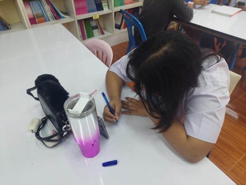 11. พบกลุ่มนักศึกษา ตำบลลานดอกไม้ตก เรียนรู้เรื่องหน้าที่ของคำนาม 5 รูปแบบ