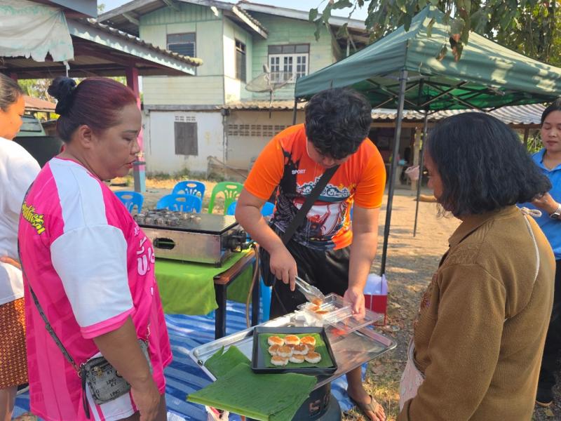 2. โครงการศูนย์ฝึกอาชีพชุมชน เพื่อพัฒนาคุณภาพชีวิต กิจกรรมการเรียนรู้เพื่อพัฒนาตนเอง สอนทำขนมบ้าบิ่นในหมู่ 5 วันที่ 14 กุมภาพันธ์ 2568