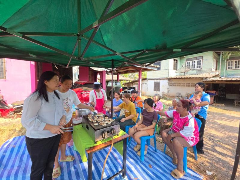 8. โครงการศูนย์ฝึกอาชีพชุมชน เพื่อพัฒนาคุณภาพชีวิต กิจกรรมการเรียนรู้เพื่อพัฒนาตนเอง สอนทำขนมบ้าบิ่นในหมู่ 5 วันที่ 14 กุมภาพันธ์ 2568