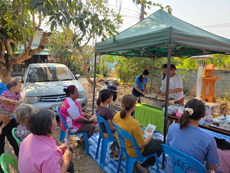 10. โครงการศูนย์ฝึกอาชีพชุมชน เพื่อพัฒนาคุณภาพชีวิต กิจกรรมการเรียนรู้เพื่อพัฒนาตนเอง สอนทำขนมบ้าบิ่นในหมู่ 5 วันที่ 14 กุมภาพันธ์ 2568