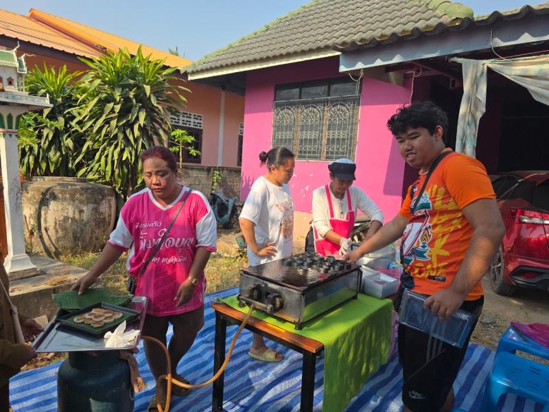 22. โครงการศูนย์ฝึกอาชีพชุมชน เพื่อพัฒนาคุณภาพชีวิต กิจกรรมการเรียนรู้เพื่อพัฒนาตนเอง สอนทำขนมบ้าบิ่นในหมู่ 5 วันที่ 14 กุมภาพันธ์ 2568