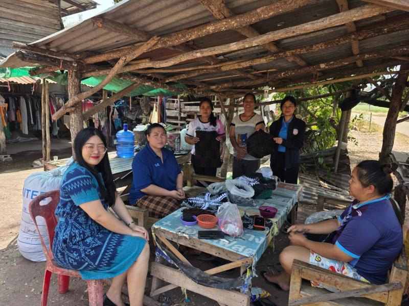 1. หลักสูตรอาชีพการทำพรมเช็ดเท้า ในชุมชนบ้านใหม่พัฒนา หมู่ 6 ตำบลเพชรชมภู วันที่ 15-16 กุมภาพันธ์ 2568