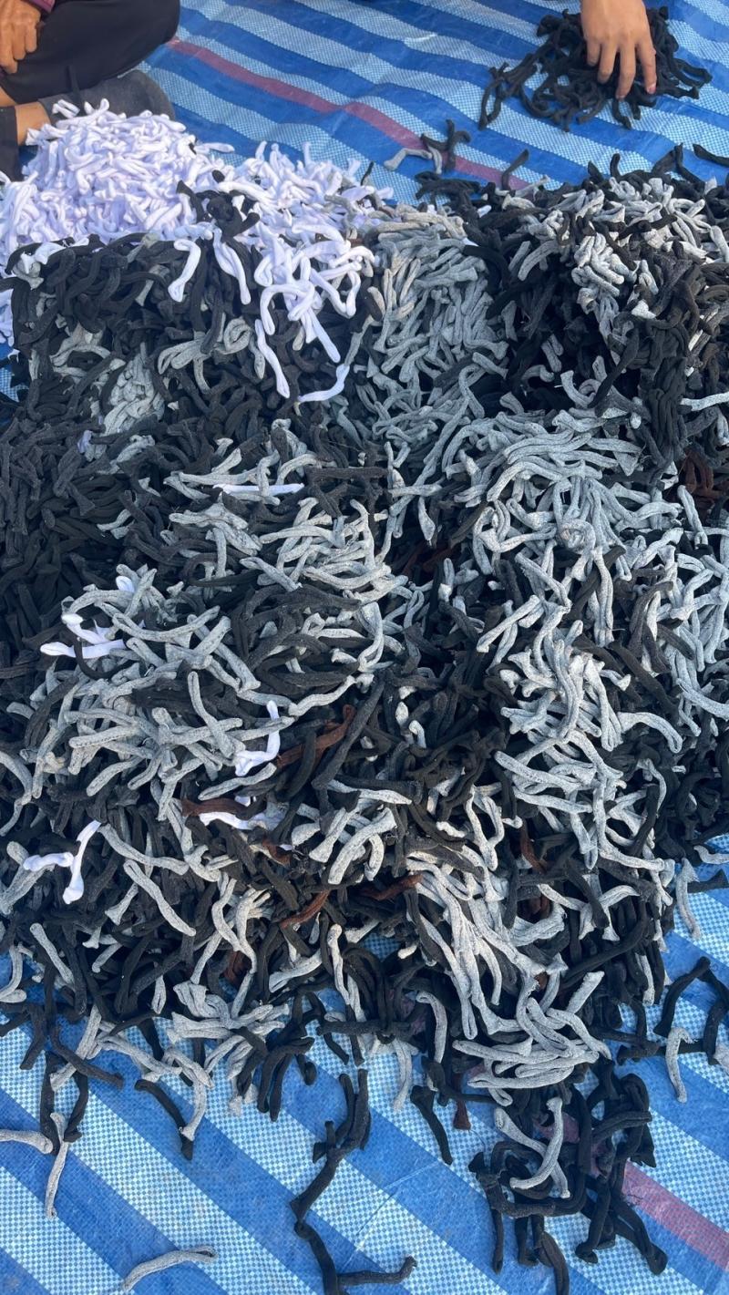 3. หลักสูตรอาชีพการทำพรมเช็ดเท้า ในชุมชนบ้านใหม่พัฒนา หมู่ 6 ตำบลเพชรชมภู วันที่ 15-16 กุมภาพันธ์ 2568