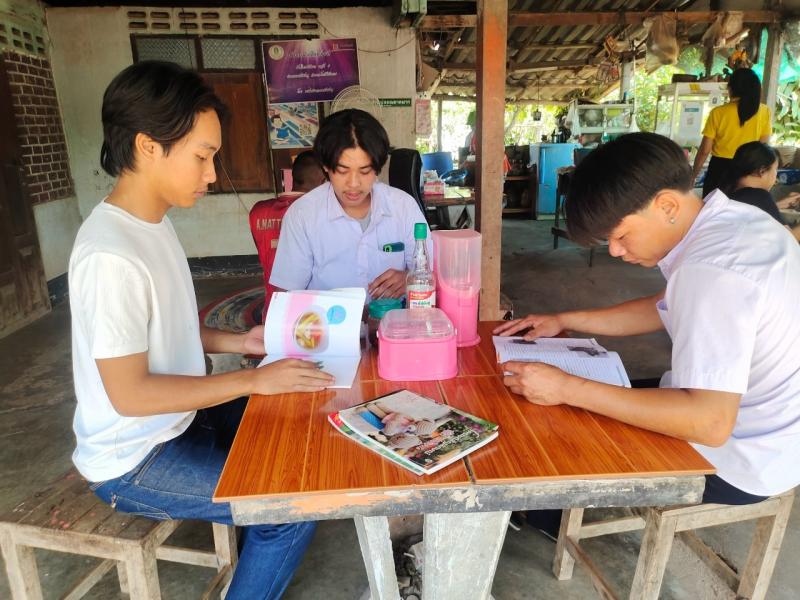8. นักศึกษาทำ กพช. และดำเนินกิจกรรมคุณธรรม จริยธรรม และคุณลักษณะอันพึงประสงค์ วันที่ 10 มีนาคม 2568