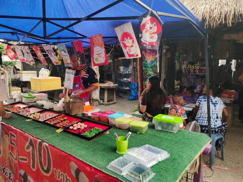 9. กิจกรรมพัฒนาห้องสมุดประชาชนเคลื่อนที่สำหรับชาวตลาด ตามพระราดำริสมเด็จพระเทพฯ เพื่อปลูกฝังนิสัยการรักการอ่านของประชาชน วันที่ 25 มีนาคม 2568