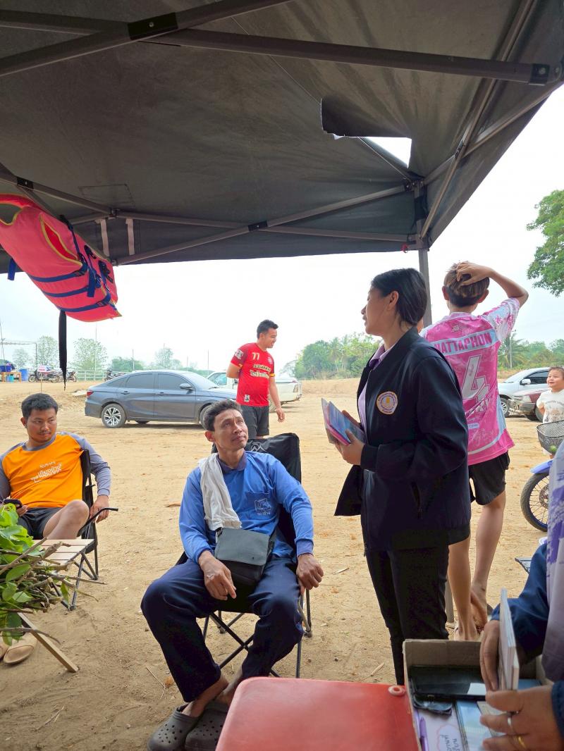 29. กิจกรรมพัฒนาห้องสมุดเคลื่อนที่ชาวตลาด ที่ตลาดนักบ้านท่านา ตำบลเพชรชมภู วันที่ 4 เมษายน 2568