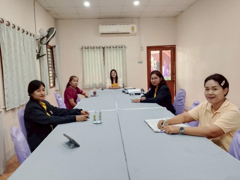 1. การประชุมร่วมกับคณะครู และบุคลากร สกร.ระดับอำเภอโกสัมพีนคร ดำเนินงานการขับเคลื่อนคุณธรรม 