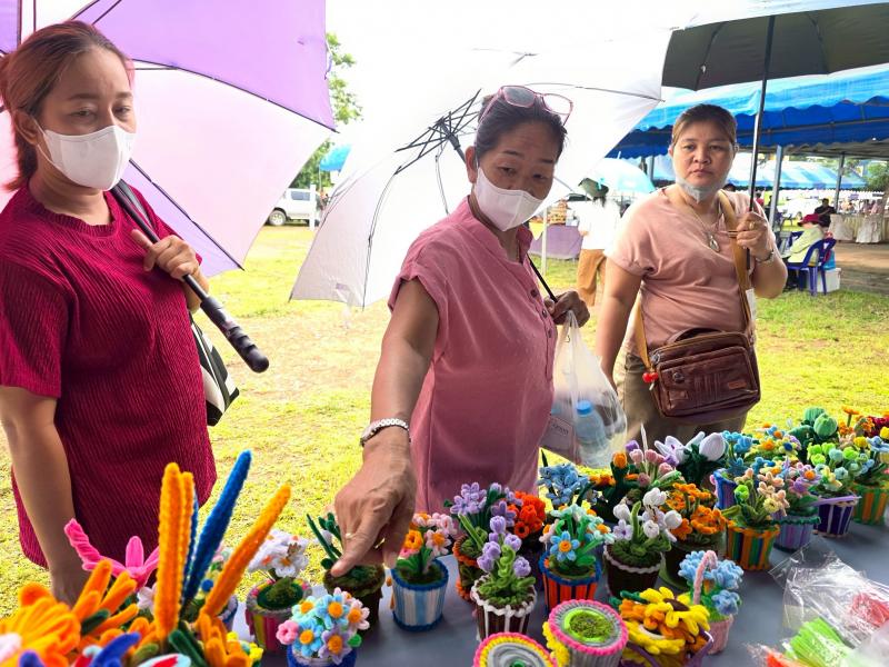 12. กิจกรรมโครงการพัฒนาห้องสมุดเคลื่อนที่ วัดเนินกรวด วันที่ 22 กรกฎาคม 2568