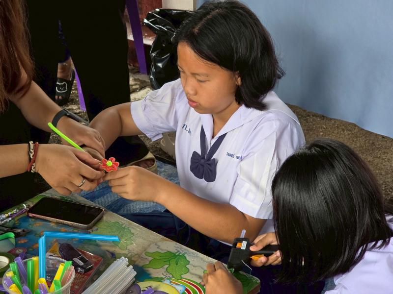 15. กิจกรรมโครงการพัฒนาห้องสมุดเคลื่อนที่ วัดเนินกรวด วันที่ 22 กรกฎาคม 2568