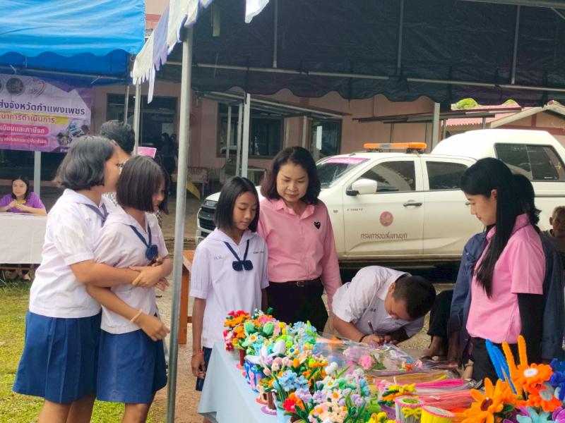 34. กิจกรรมโครงการพัฒนาห้องสมุดเคลื่อนที่ วัดเนินกรวด วันที่ 22 กรกฎาคม 2568