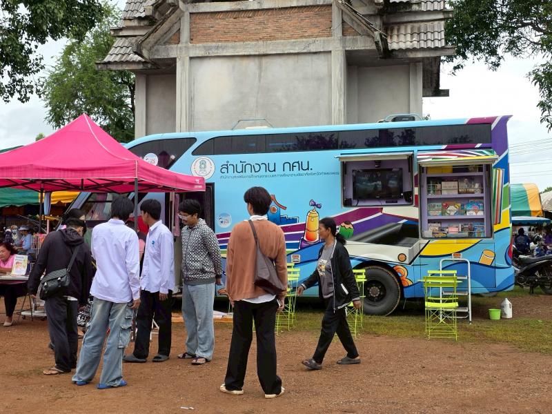 64. กิจกรรมโครงการพัฒนาห้องสมุดเคลื่อนที่ วัดเนินกรวด วันที่ 22 กรกฎาคม 2568