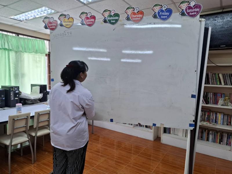 2. พบกลุ่มนักศึกษา เพื่อเรียนรู้หลักปรัชญาของเศรษฐกิจพอเพียง ตำบลลานดอกไม้ตก