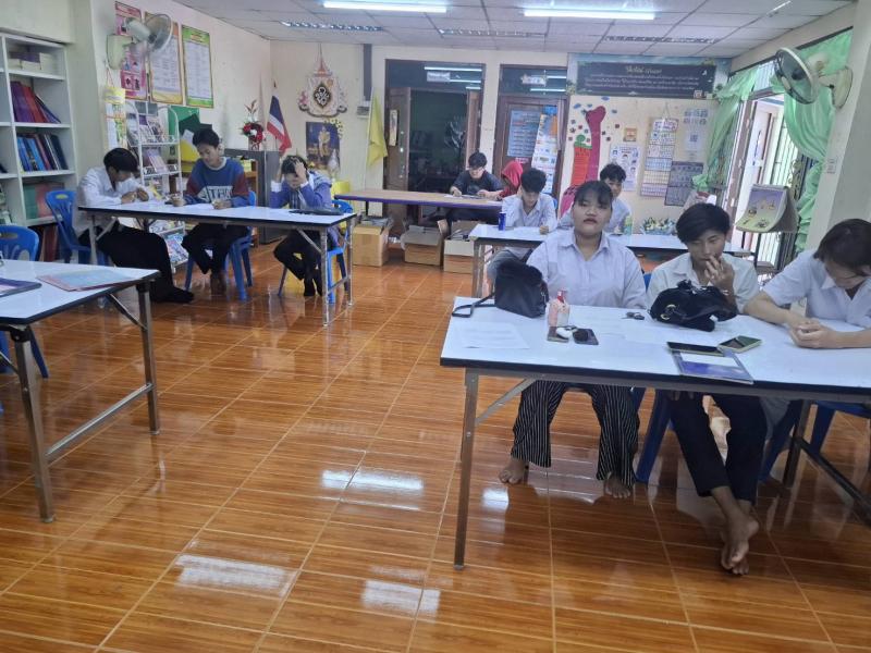8. พบกลุ่มนักศึกษา เพื่อเรียนรู้หลักปรัชญาของเศรษฐกิจพอเพียง ตำบลลานดอกไม้ตก