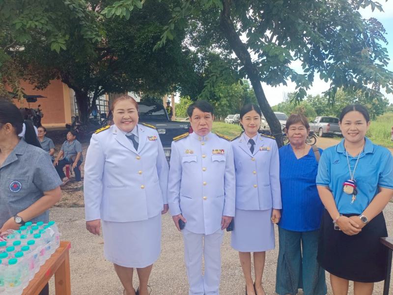 3. ร่วมพิธีถวายเครื่องราชสักการะ วางพานพุ่ม จุดเทียนถวายพระพรชัยมงคล วันแม่แห่งชาติ วันที่ 12 สิงหาคม 2568