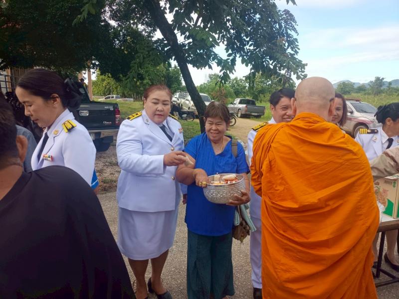 7. ร่วมพิธีถวายเครื่องราชสักการะ วางพานพุ่ม จุดเทียนถวายพระพรชัยมงคล วันแม่แห่งชาติ วันที่ 12 สิงหาคม 2568