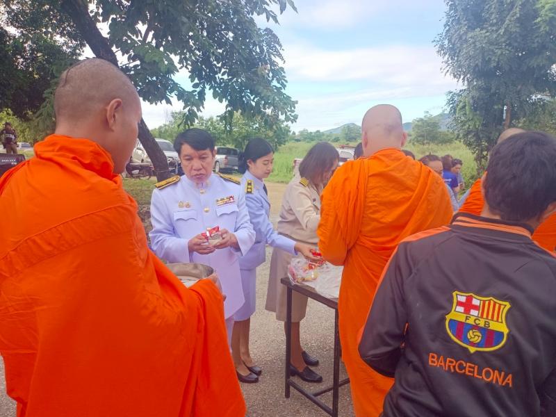 8. ร่วมพิธีถวายเครื่องราชสักการะ วางพานพุ่ม จุดเทียนถวายพระพรชัยมงคล วันแม่แห่งชาติ วันที่ 12 สิงหาคม 2568