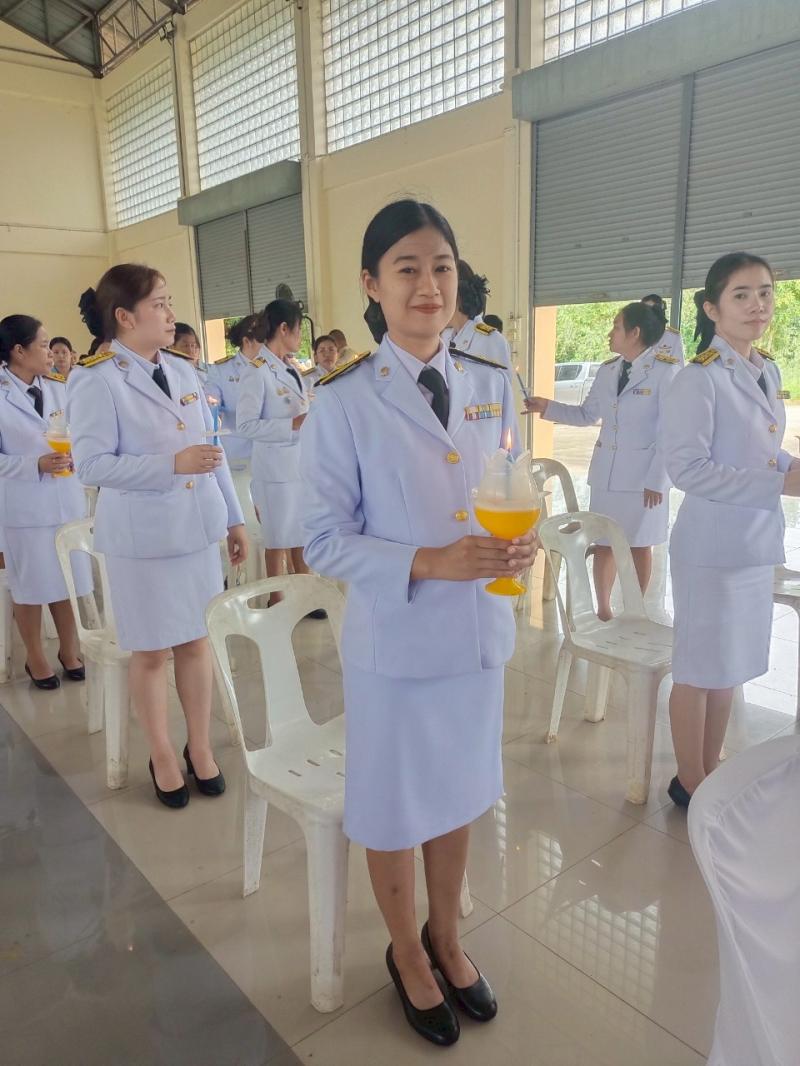 21. ร่วมพิธีถวายเครื่องราชสักการะ วางพานพุ่ม จุดเทียนถวายพระพรชัยมงคล วันแม่แห่งชาติ วันที่ 12 สิงหาคม 2568