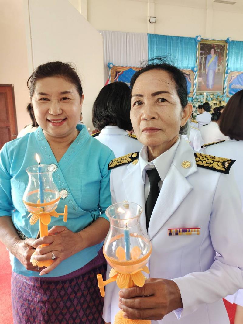 28. ร่วมพิธีถวายเครื่องราชสักการะ วางพานพุ่ม จุดเทียนถวายพระพรชัยมงคล วันแม่แห่งชาติ วันที่ 12 สิงหาคม 2568
