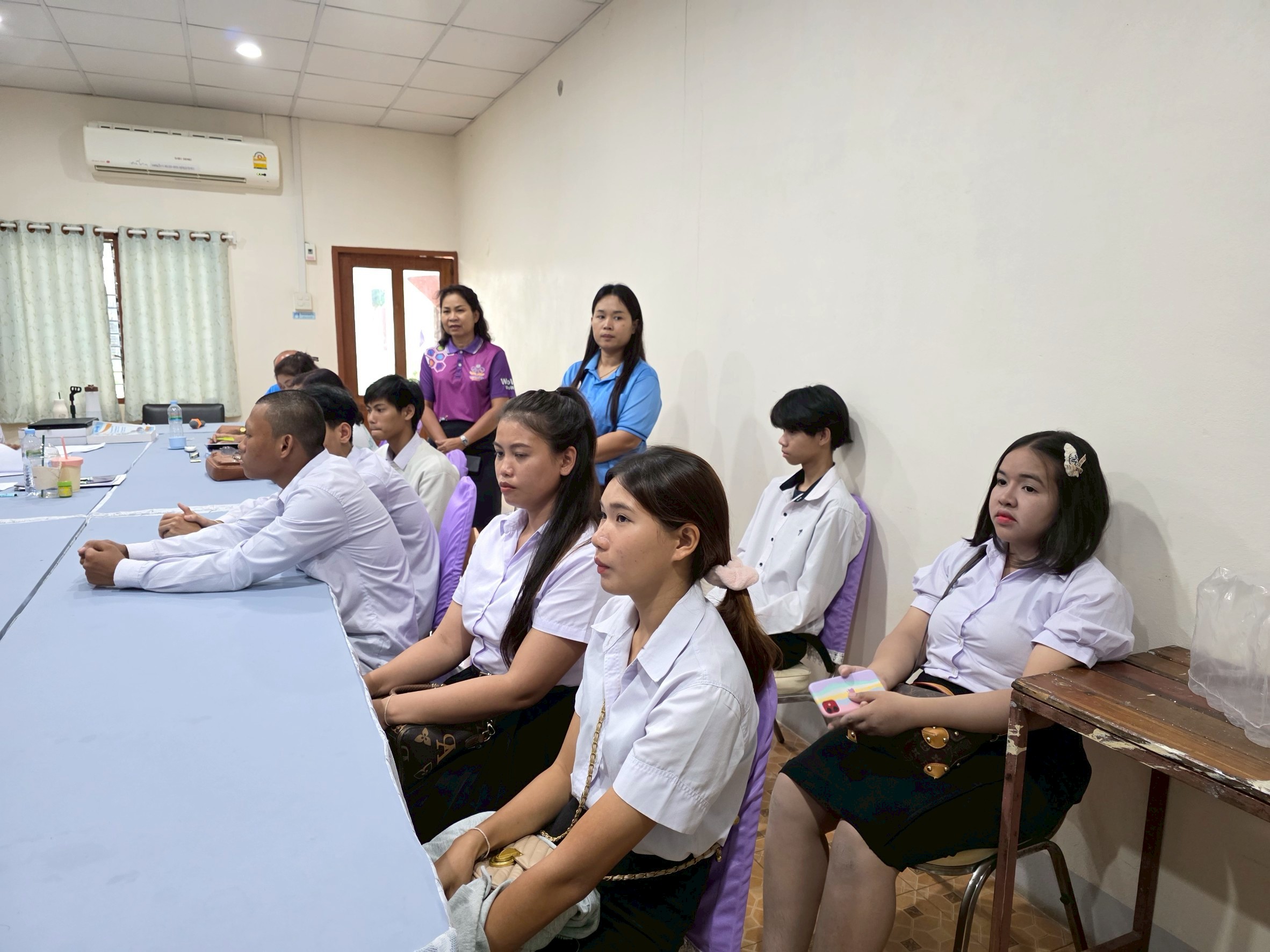 การประชุมเพื่อขับเคลื่อนการดำเนินงานศูนย์เรียนรู้ตามหลักปรัญชาของเศรษฐกิจพอเพียงด้านการศึกษา