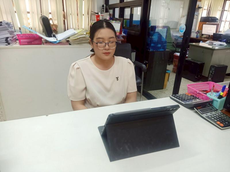 1. ประชุมออนไลน์ เพื่อรับฟังคำชี้แจงการส่งมอบเครื่องสแกนลายนิ้วมือสำหรับรองรับข้อมูลทะเบียนผู้เรียน 