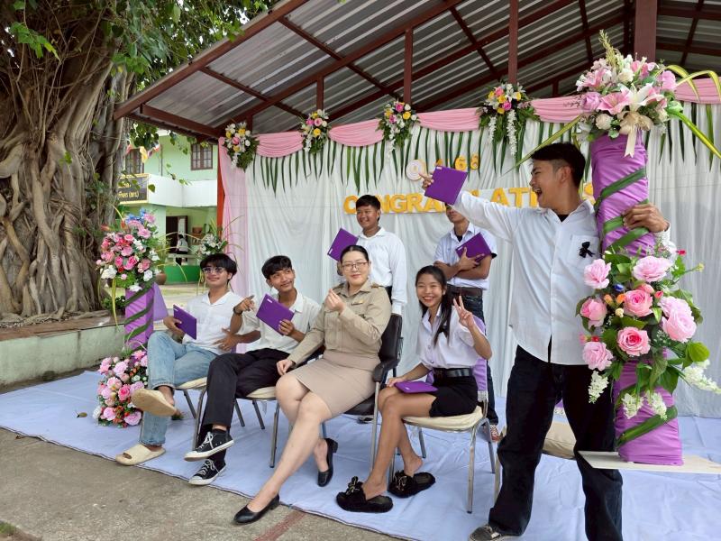101. เข้าร่วมการประชุมออนไลน์ เพื่อรับฟังการดำเนินงานตามนโยบายกรมส่งเสริมการเรียนรู้  งานจัดการเรียนรู้ตลอดชีวิต