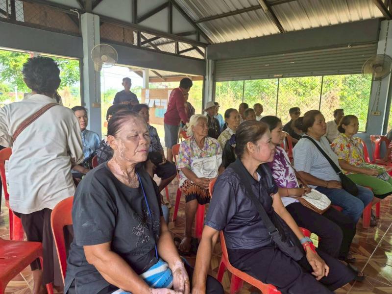 5. เข้าร่วมการประชุมประชาคมหมู่บ้าน บ้านไร่ลำปาง เพื่อประชาสัมพันธ์การรับสมัครนักศึกษา วันที่ 30 เมษายน 2569