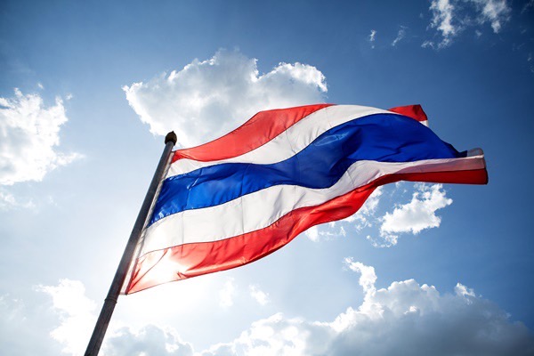 ทำกิจกรรมเคารพรงชาติ และร้องเพลงชาติไทย เนื่องในวันพระราชทานธงชาติไทย 