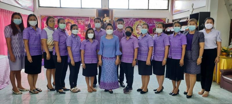 2. ร่วมลงนามถวายพระพร สมเด็จพระกนิษฐาธิราชเจ้า กรมสมเด็จพระเทพรัตนราชสุดาฯ สยามบรมราชกุมารี 