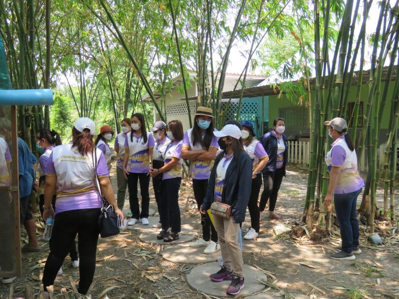 3. กศน.อำเภอขาณุวรลักษบุรี   ศึกษาดูงาน ณ บ้านเศรษฐกิจพอเพียงต้นแบบ บ้านท่าชัย หมู่ 4 ตำบลหินตั้ง อำเภอเมืองนครนายก และศูนย์ภูมิรักษ์ธรรมชาติ จังหวัดนครนายก