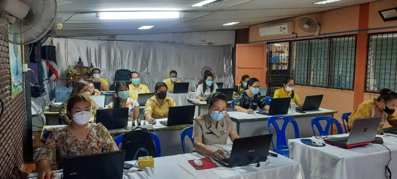 2. อบรมโครงการเชิงปฏิบัติการการจัดทำโปรแกรมระบบช่วยเหลือผู้เรียน