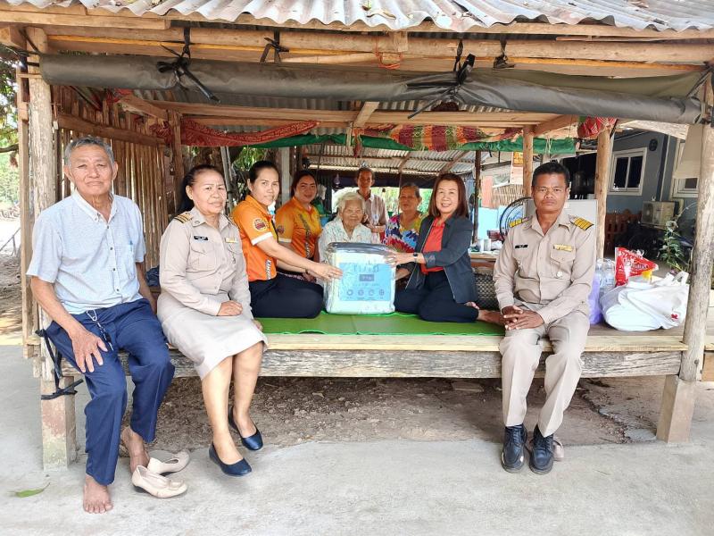 2. เยี่ยมเยียนผู้สูงอายุ ที่มีอายุ 100 ปีขึ้นไป ในช่วงเทศกาลสงกรานต์ พ.ศ. 2568