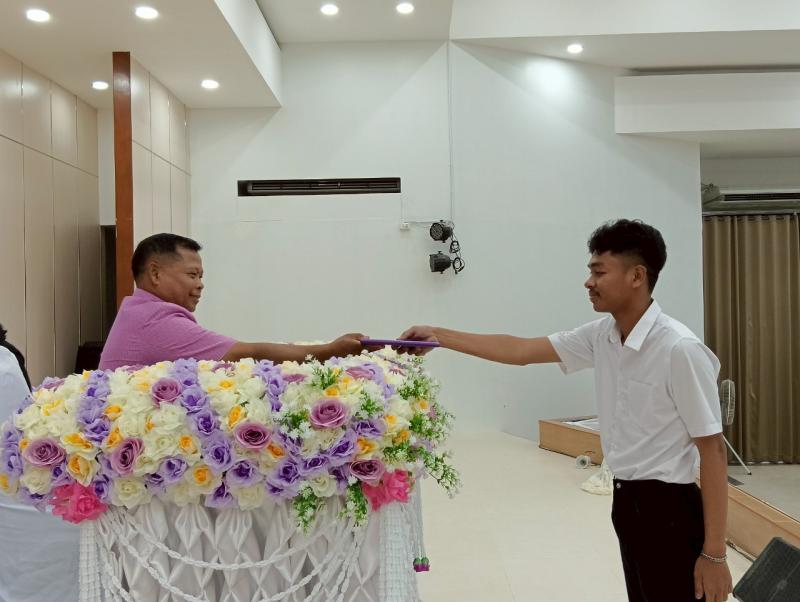 3. เข้าร่วมพิธีมอบประกาศนียบัตร ให้กับผู้จบการศึกษา ภาคเรียนที่ 2/2567