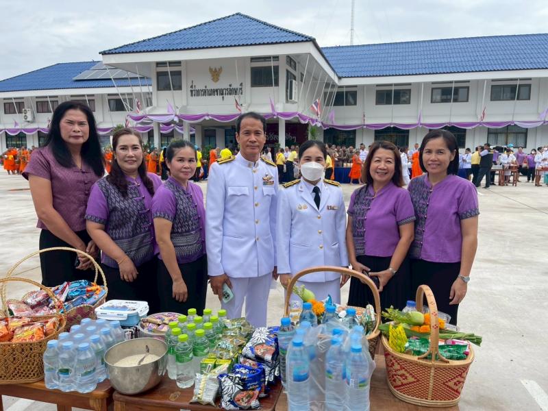 1. เข้าร่วมกิจกรรมเนื่องในวันเฉลิมพระเกียรติสมเด็จพระนางเจ้าฯ พระบรมราชินีเนื่องในโอกาสวันเฉลิมพระชนพรรษา 3 มิถุนายน 2568 เวลา7.30 น. ร่วมพิธีเจริญพระพุทรมนต์และทำบุญตักบาตรข้าวสารอาหารแห้งถวายพระราชกุศล และเข้าร่วมกิจกรรมพิธีถวายพระพรชัยมงคล