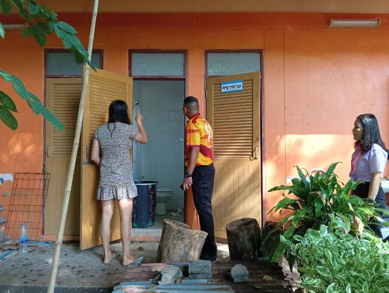 2. ตรวจเยี่ยมคณะครู และบุคลากร ศูนย์ส่งเสริมการเรียนรู้ระดับอำเภอขาณุวรลักษบุรี