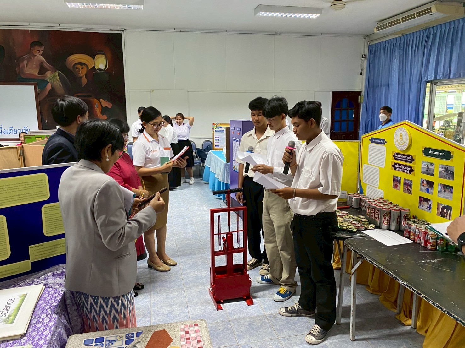 เข้าร่วมกิจกรรมการประกวดโครงงานวิทยาศาสตร์ ด้านสิ่งแวดล้อม ประเภทนวัตกรรมจากขยะ และประเภทนวัตกรรมการจัดการขยะ สำหรับนักศึกษา สกร.ระดับพื้นที่ภาคเหนือตอนล่าง 