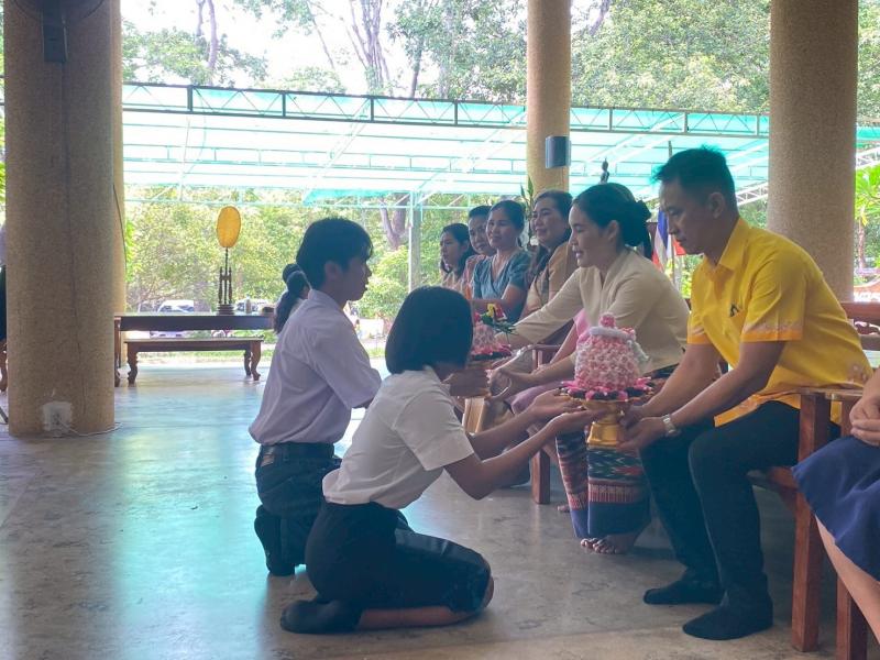 4. จัดโครงการเสริมสร้างคุณธรรม จริยธรรม บูชาครูสู่การเรียนรู้ตลอดชีวิต (กิจกรรมพัฒนาผู้เรียน) ประจำภาคเรียนที่ 1 ปีการศึกษา 2568 