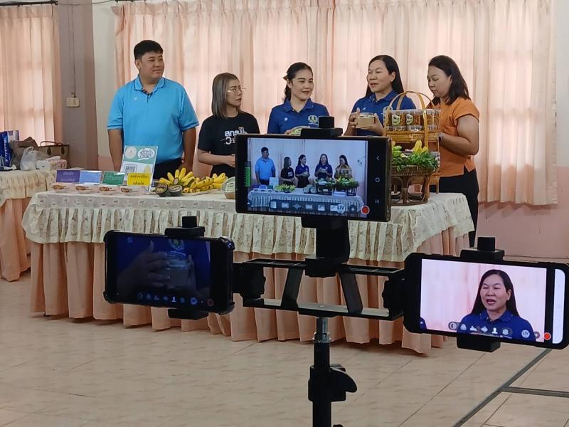 2. เข้าร่วมการถ่ายทำรายการ สกร.วาไรตี้ “ช่วง สกร.อวดดี”