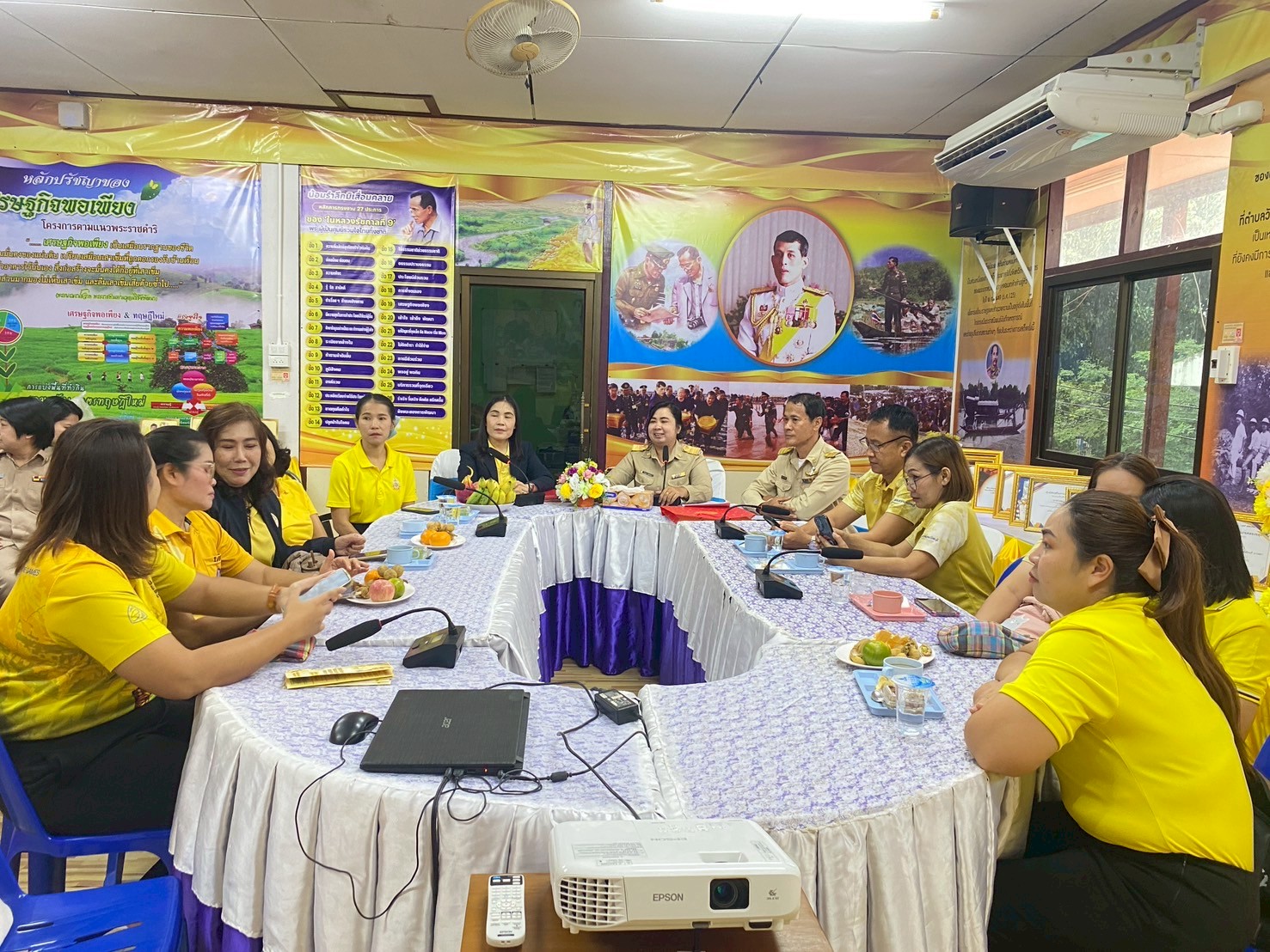 ศึกษาดูงาน ศูนย์การเรียนรู้ตามหลักปรัชญาของเศรษฐกิจพอเพียงด้านการศึกษา (ศรร.) 