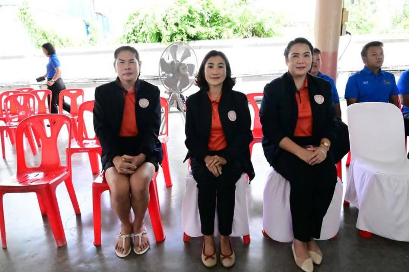 2. เข้าร่วมพิธีมอบใบประกาศนียบัตรและพิธีปิดการฝึกอบรมโครงการพัฒนาคุณภาพชีวิตผู้สูงอายุ ประจำปีงบประมาณ 2568