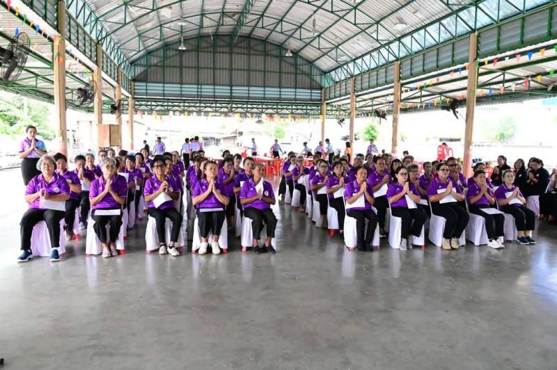 3. เข้าร่วมพิธีมอบใบประกาศนียบัตรและพิธีปิดการฝึกอบรมโครงการพัฒนาคุณภาพชีวิตผู้สูงอายุ ประจำปีงบประมาณ 2568