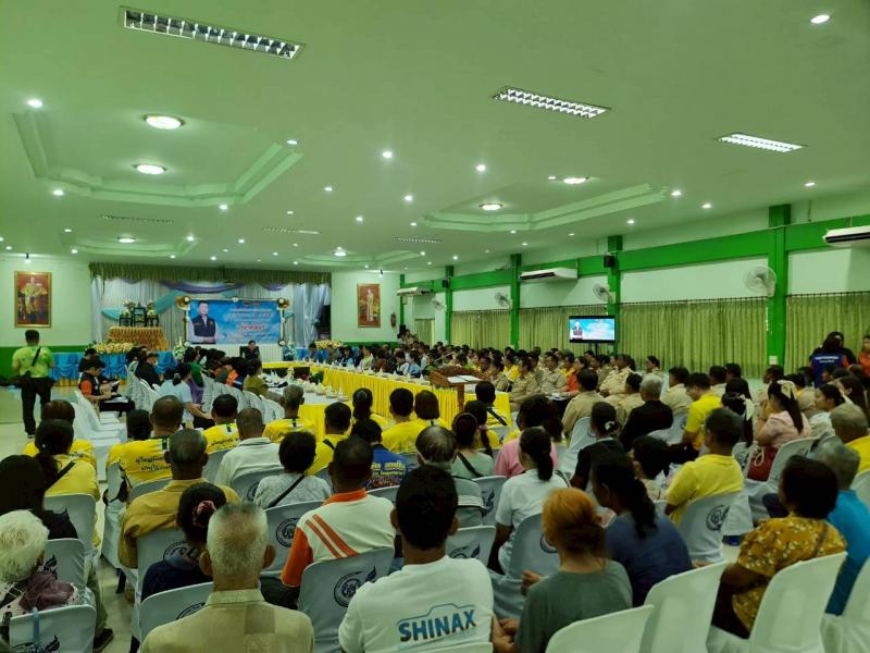 9. เข้าร่วมโครงการผู้ว่าสัญจร  ผู้ว่าตรวจเยี่ยมสภาพปัญหาของประชาชน