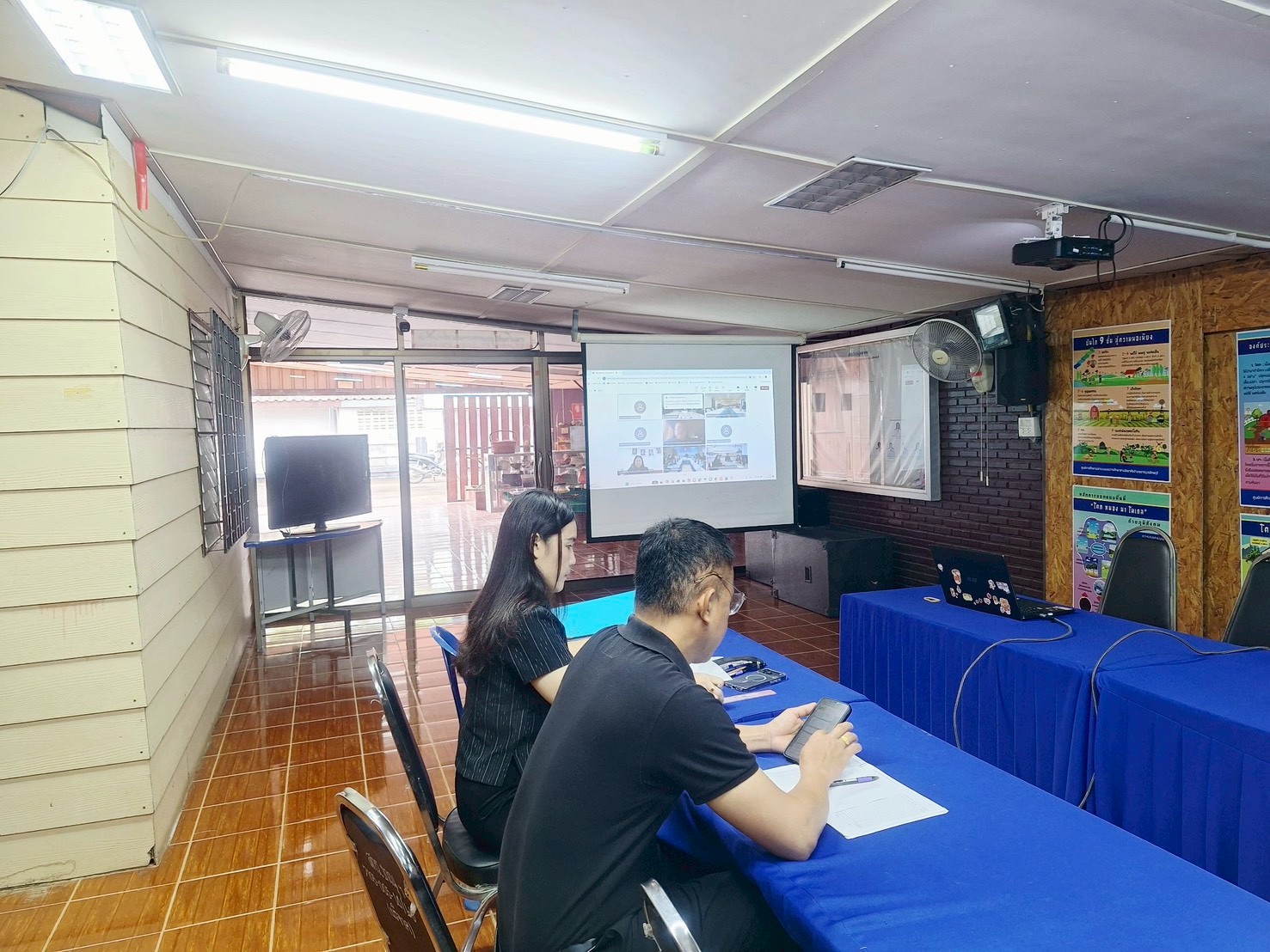 เข้าร่วมประชุมชี้แจงการสำรวจข้อมูลเกี่ยวกับงบประมาณเงินอุดหนุนรายหัวการจัดการศึกษาขั้นพื้นฐานของกรมส่งเสริมการเรียนรู้