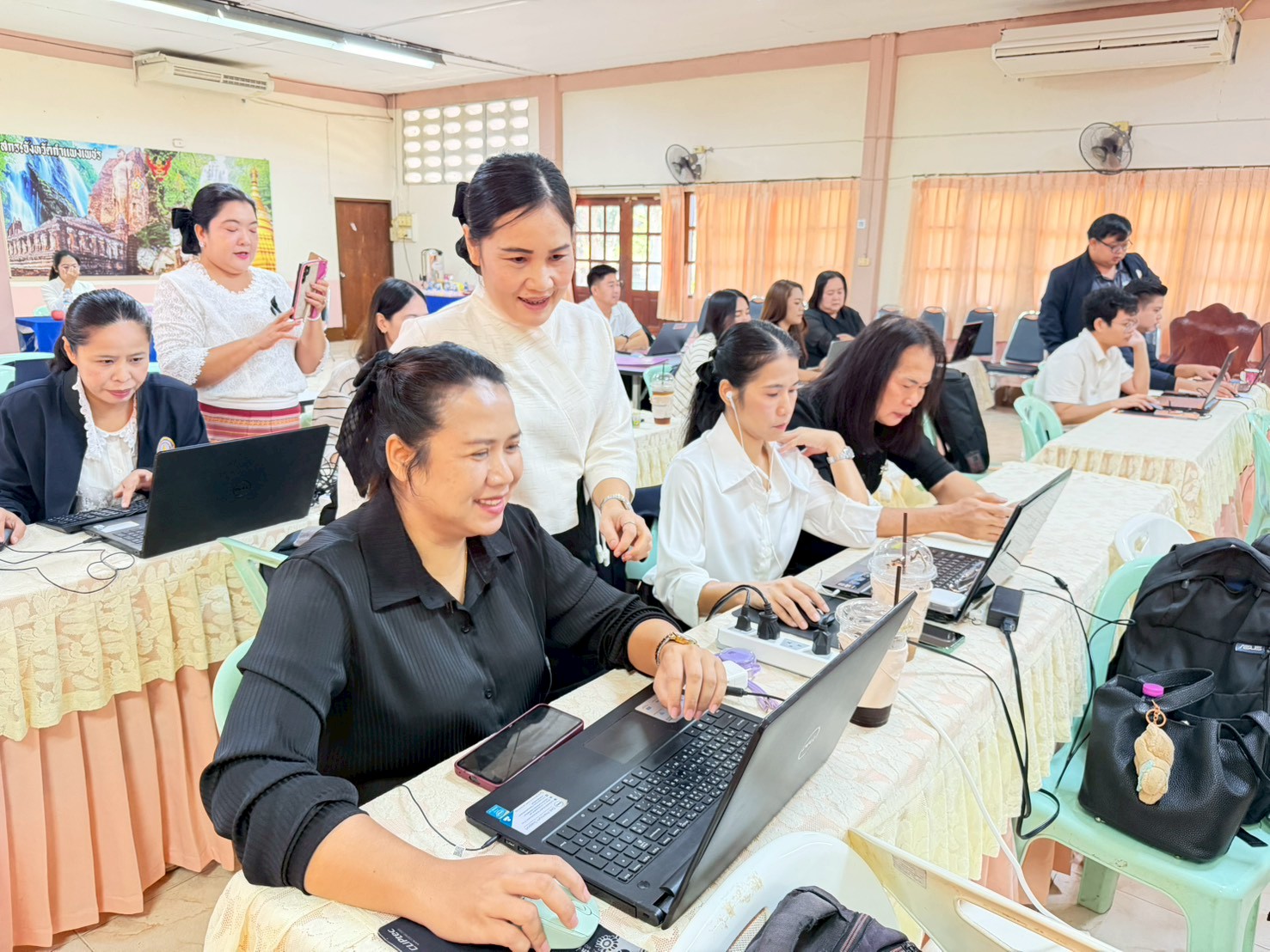 เข้าร่วมโครงการอบรมและพัฒนาศักยภาพบุคลากร ด้านเทคโนโลยีสารสนเทศ เพื่อยกระดับผลสัมฤทธิ์ทางการศึกษา  หลักสูตรการประยุกต์ใช้งาน ระบบ EDU KPP ด้วย AI ประจำปีงบประมาณ  2568